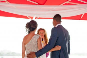 Noelia y Thiago Boda en la playa